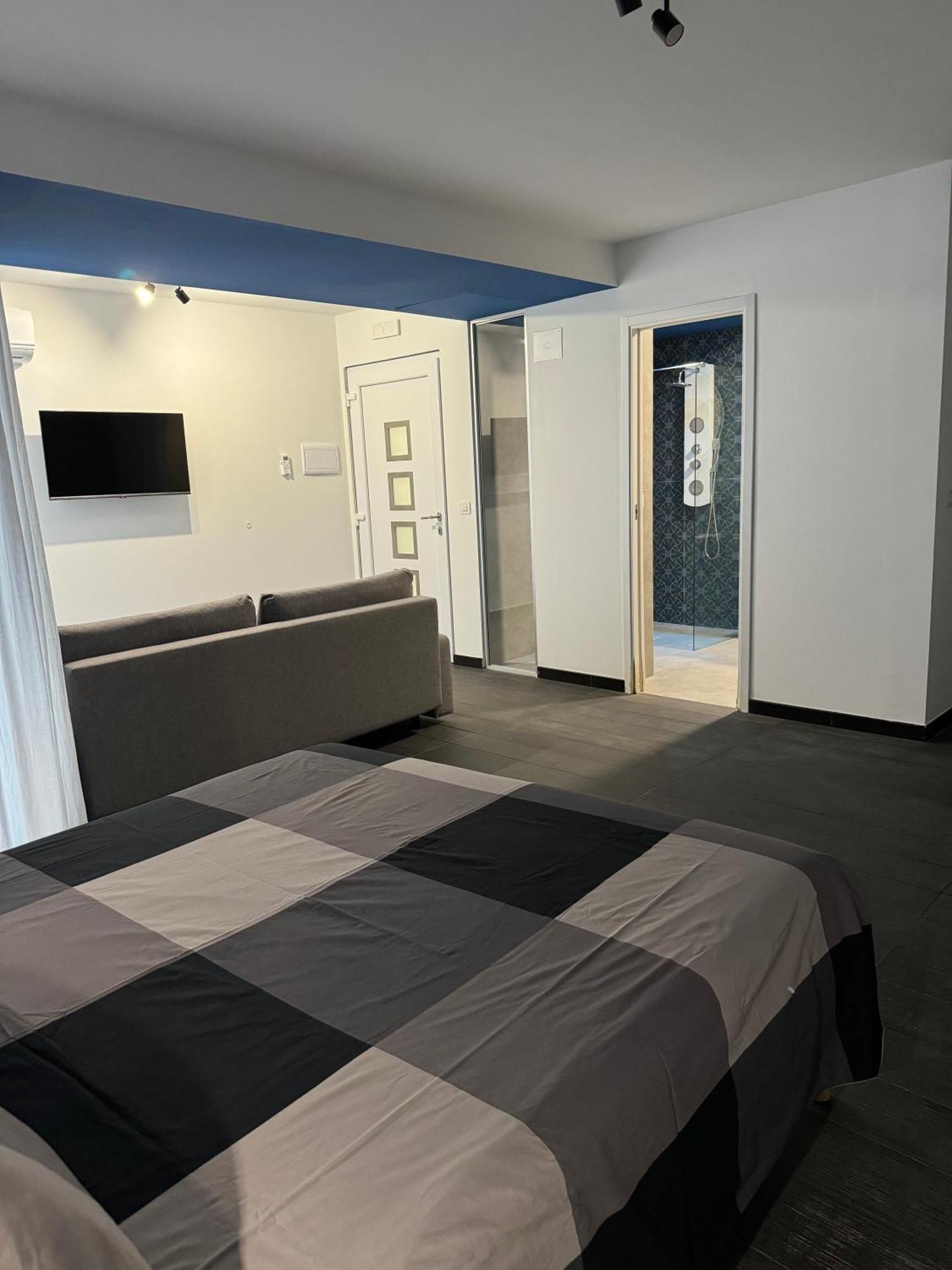 Black Room & Breakfast Bari Esterno foto